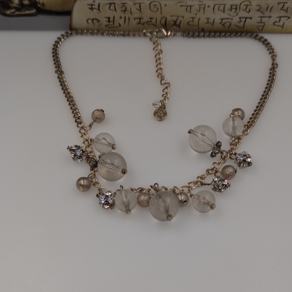 Gold Crystal Choker Necklace Elegant Floral Design - Picture 4 of 7